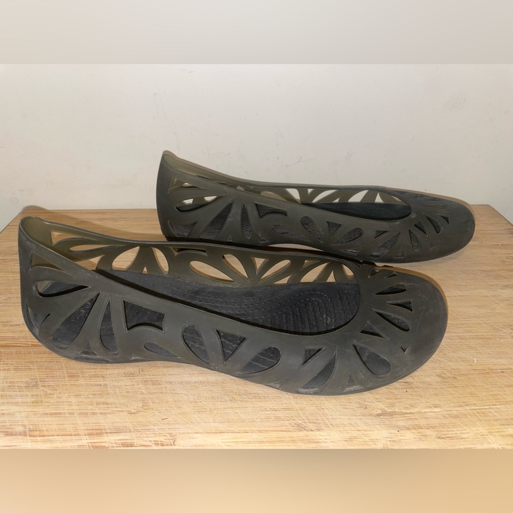 CROCS black ballet flats
Size 7 - Picture 4 of 6